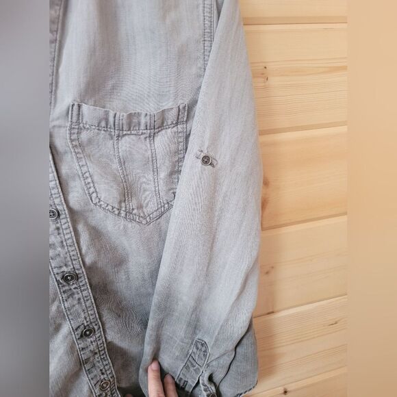 Cloth and Stone (Anthropologie) Ombré Button-Down Shirt, Grey, Size XS - Picture 3 of 6